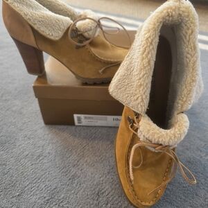 Women's Tan Suede Ankle Boots with Faux Fur Lining